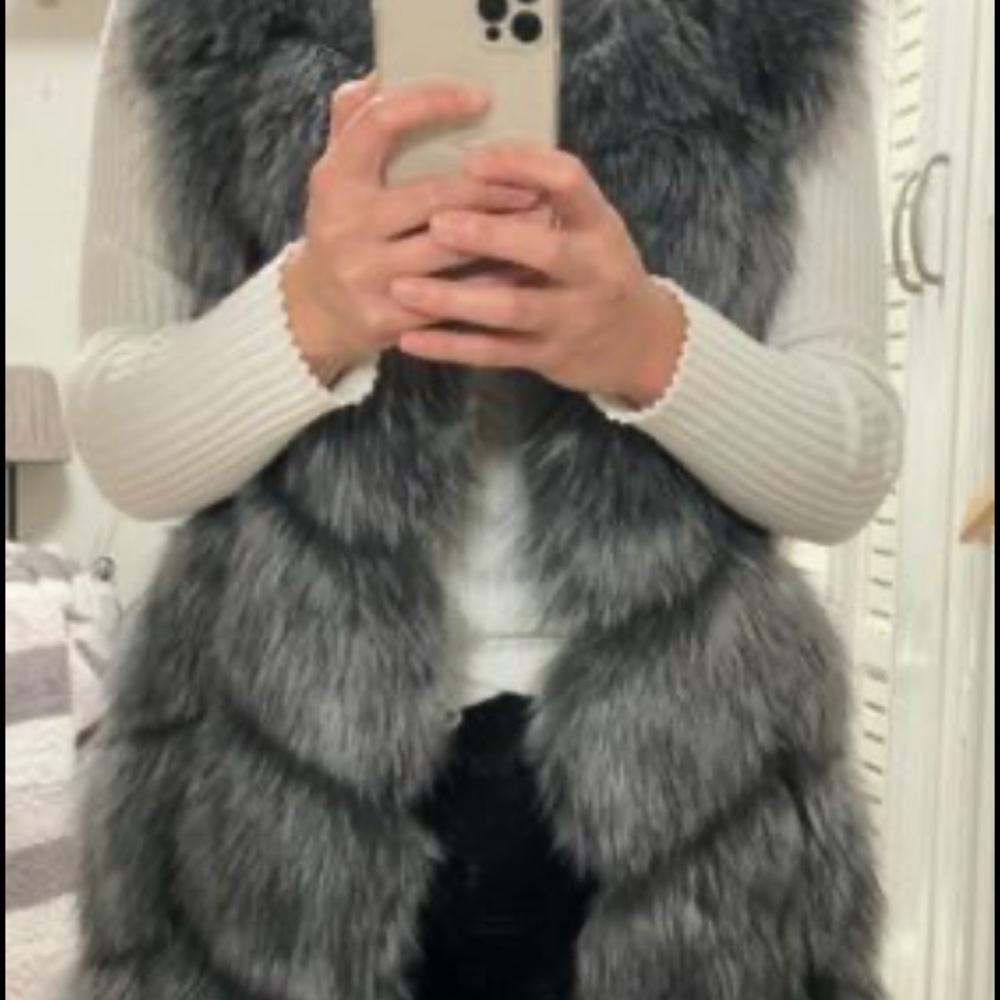 Fur vest